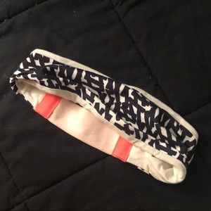 Lululemon patterned headband